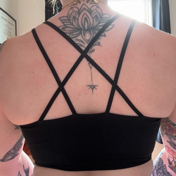 ✨4/$25✨ OFFLINE By Aerie Real Me Hold Up! Sports Bra - Picture 2 of 6